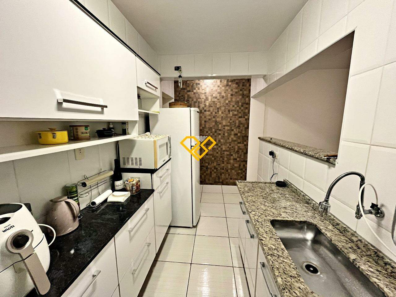 Apartamento à venda no Gonzaga: Cozinha