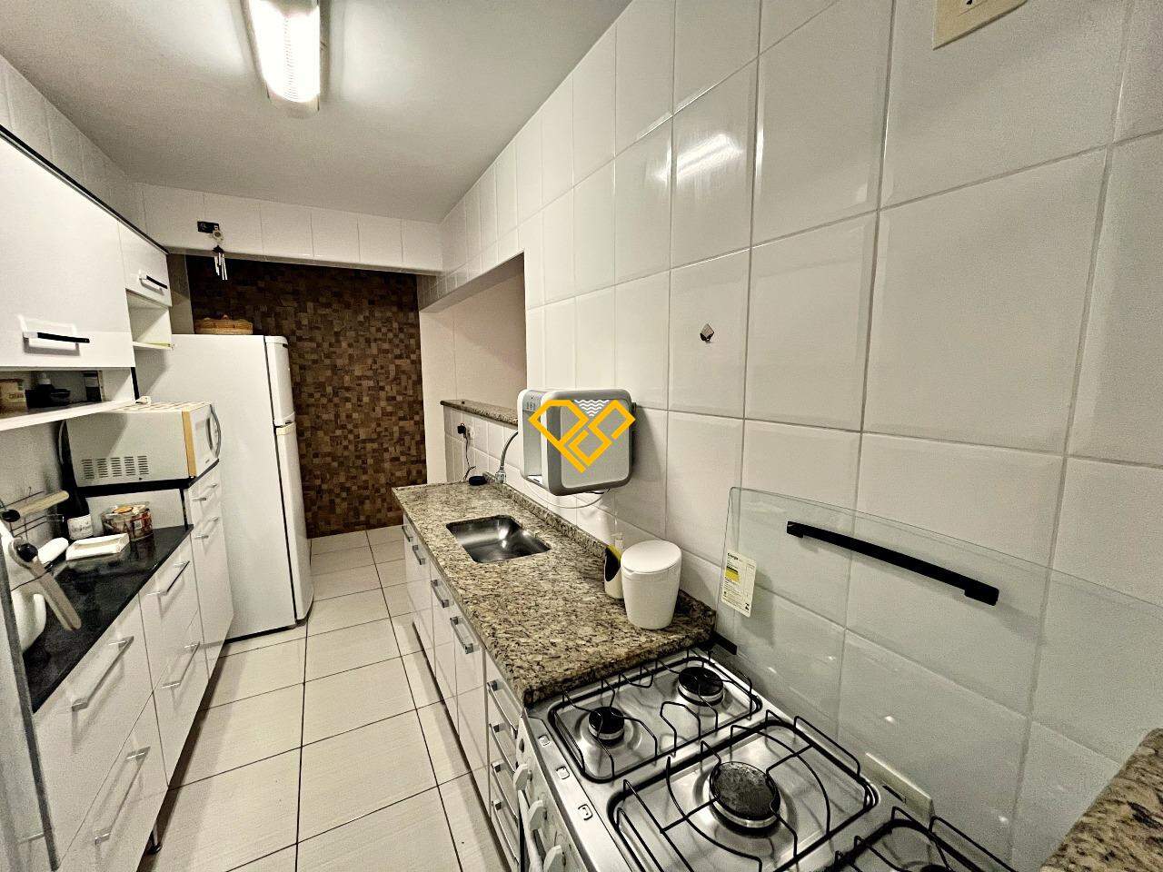 Apartamento à venda no Gonzaga: Cozinha