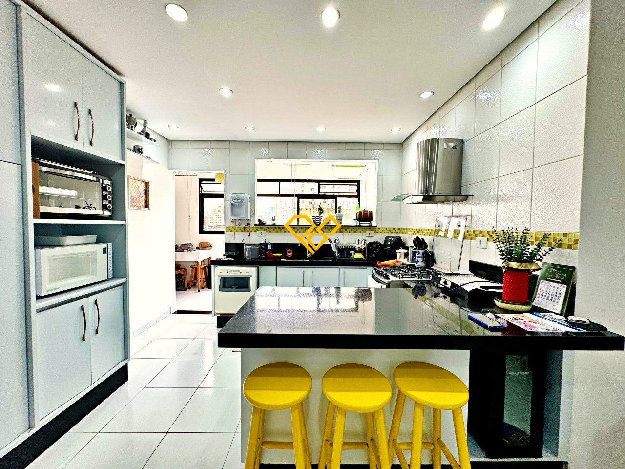 Apartamento à venda no Ponta da Praia: Cozinha