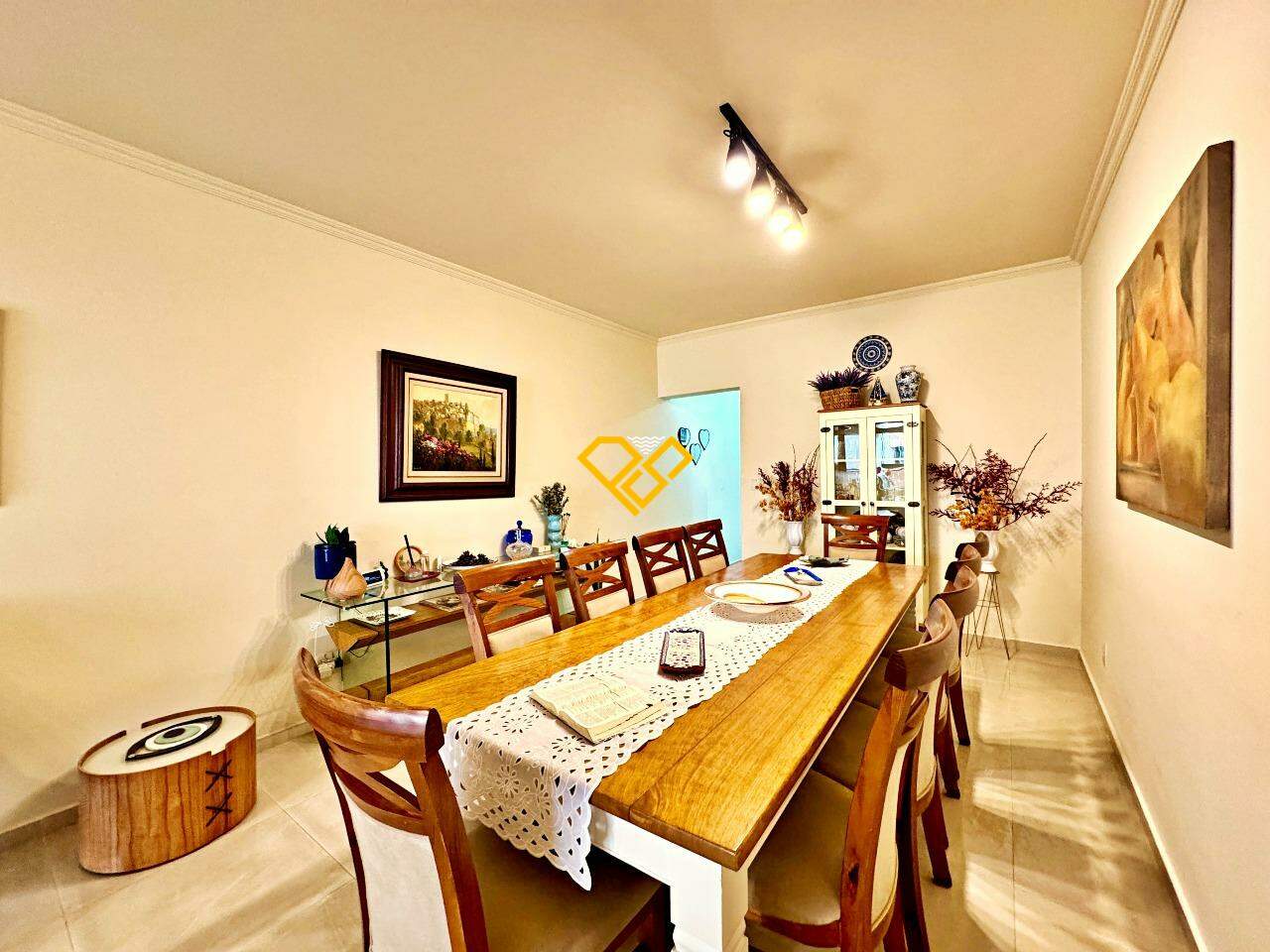 Apartamento à venda no Ponta da Praia: Sala