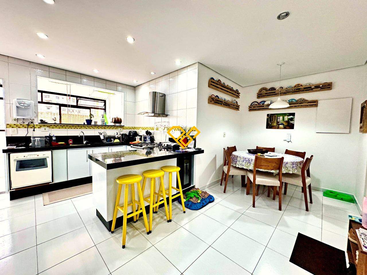 Apartamento à venda no Ponta da Praia: Cozinha