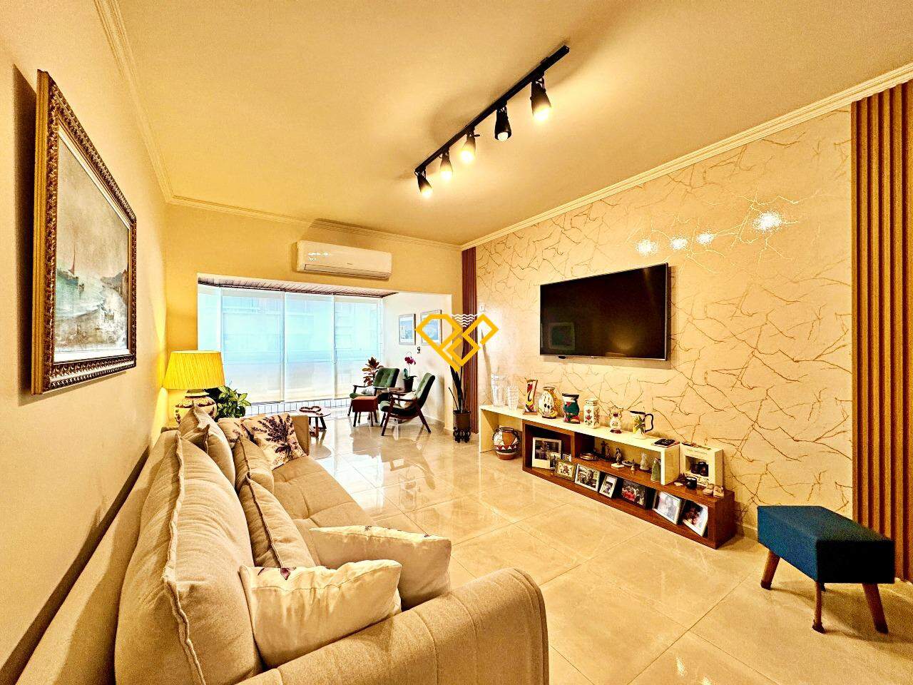 Apartamento à venda no Ponta da Praia: Sala