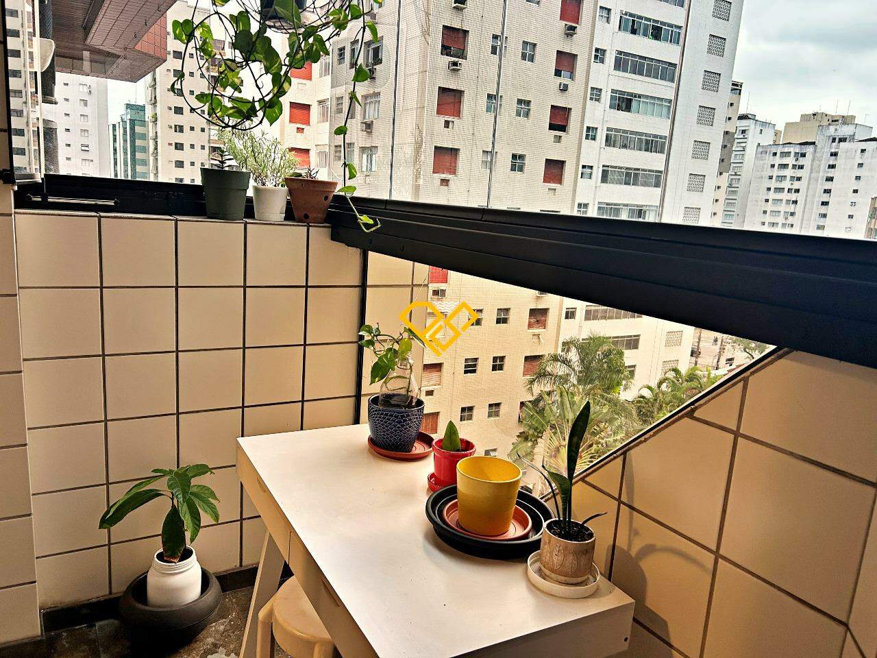 Apartamento à venda no Gonzaga: Varanda