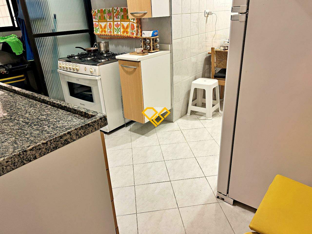 Apartamento à venda no Gonzaga: Cozinha