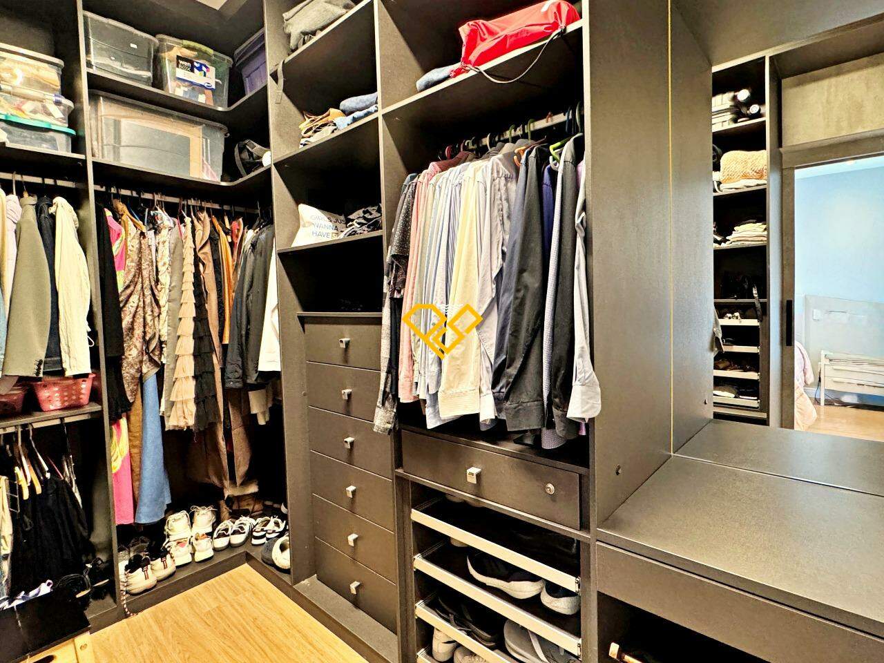 Apartamento à venda no Aparecida: Closet Suíte  1 - master