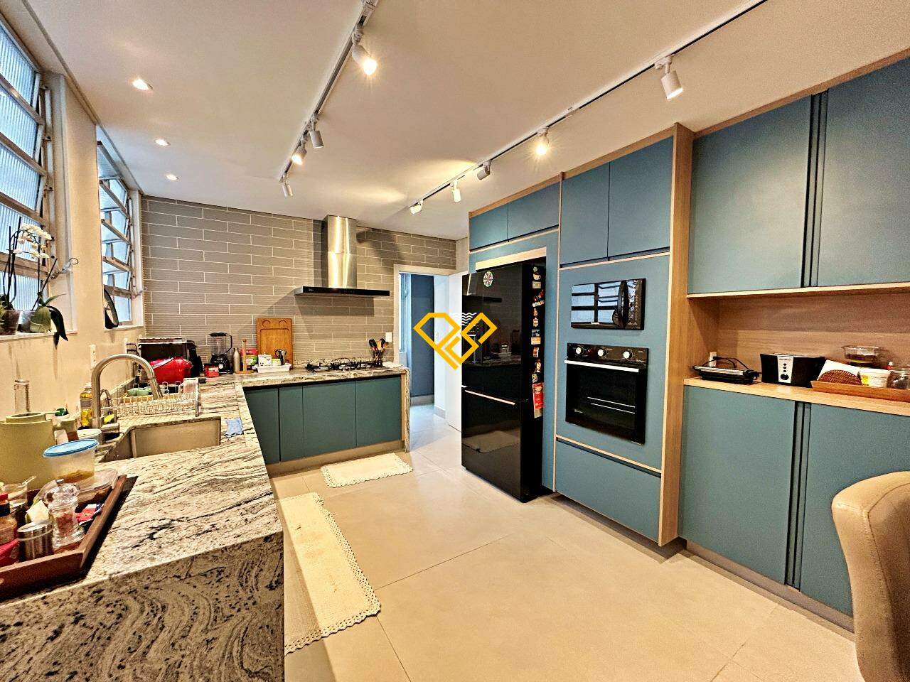 Apartamento à venda no Gonzaga: Cozinha