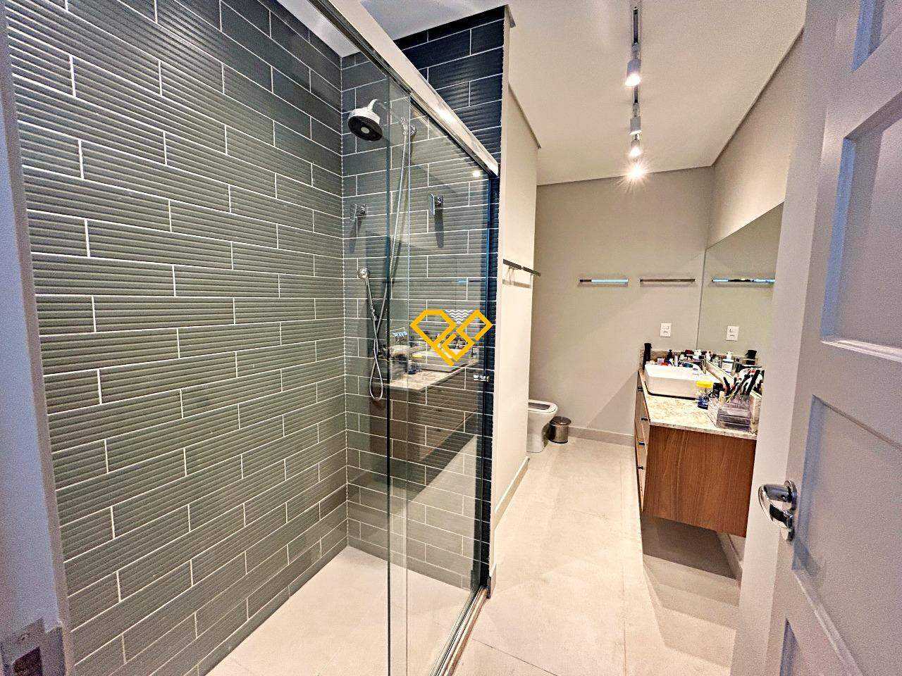 Apartamento à venda no Gonzaga: Wc suíte