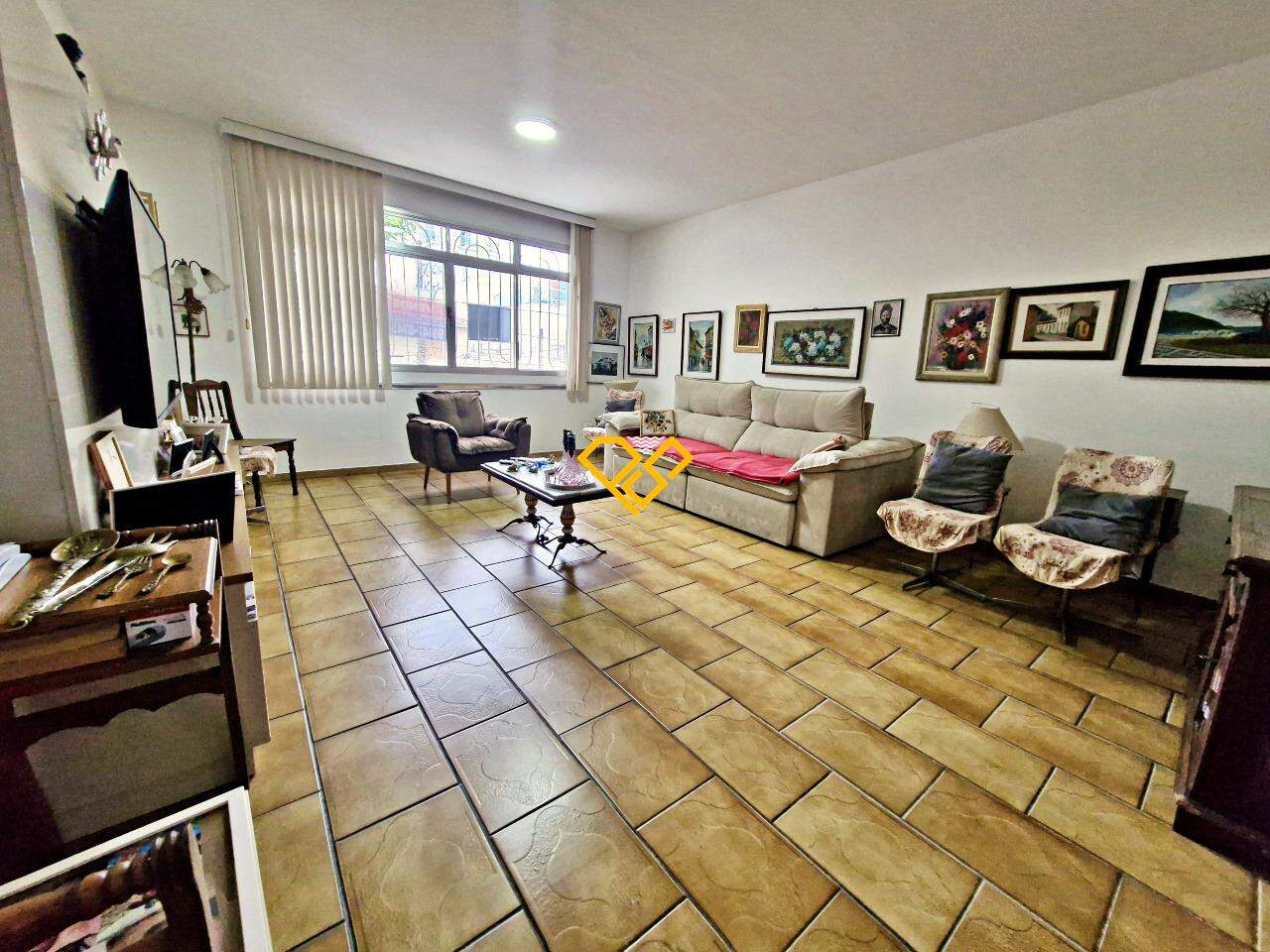 Sobreposta Alta à venda no Boqueirão: Sala