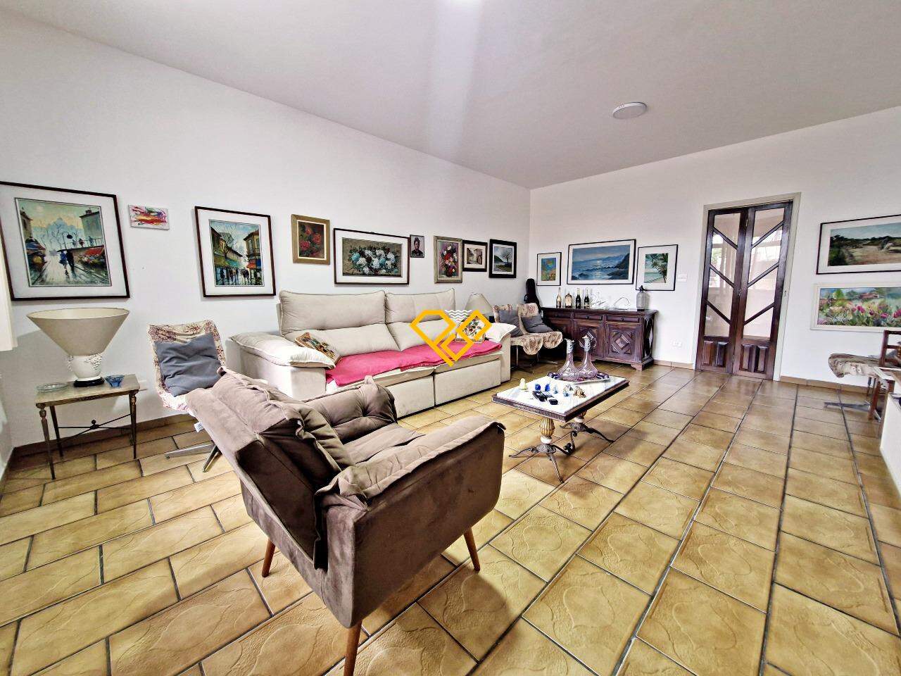 Sobreposta Alta à venda no Boqueirão: Sala