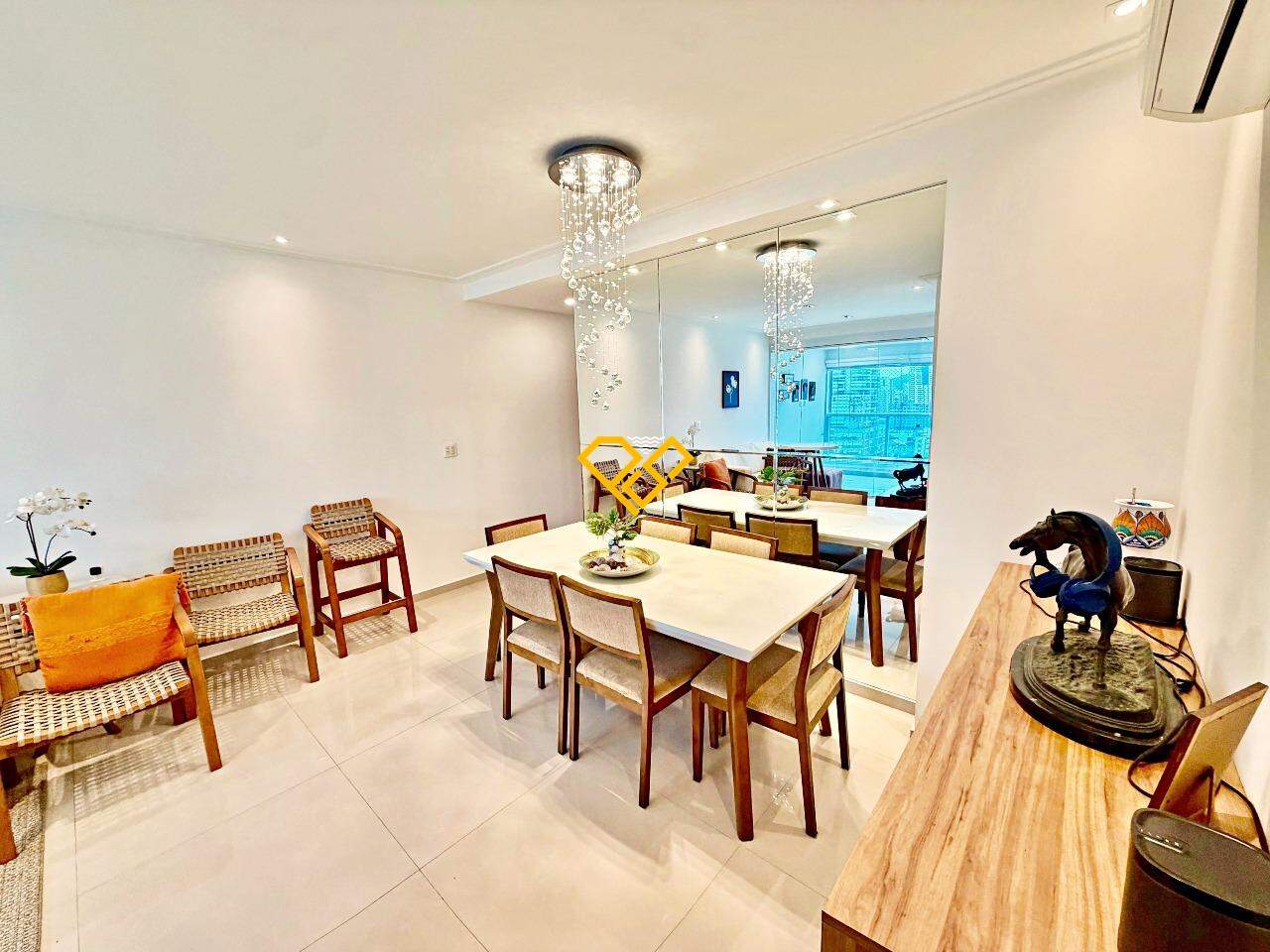 Apartamento para aluguel no Embaré: Sala