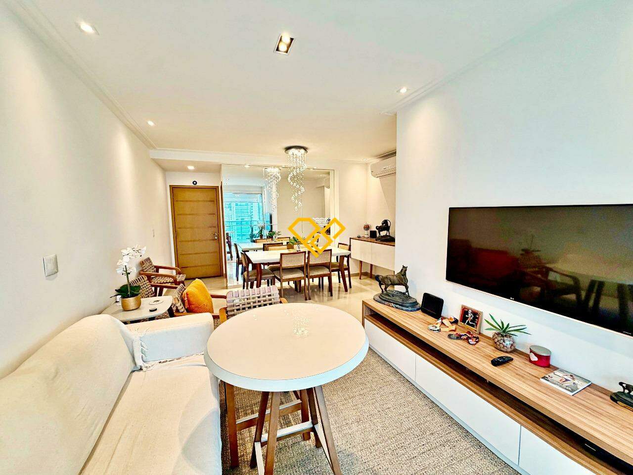 Apartamento para aluguel no Embaré: Sala