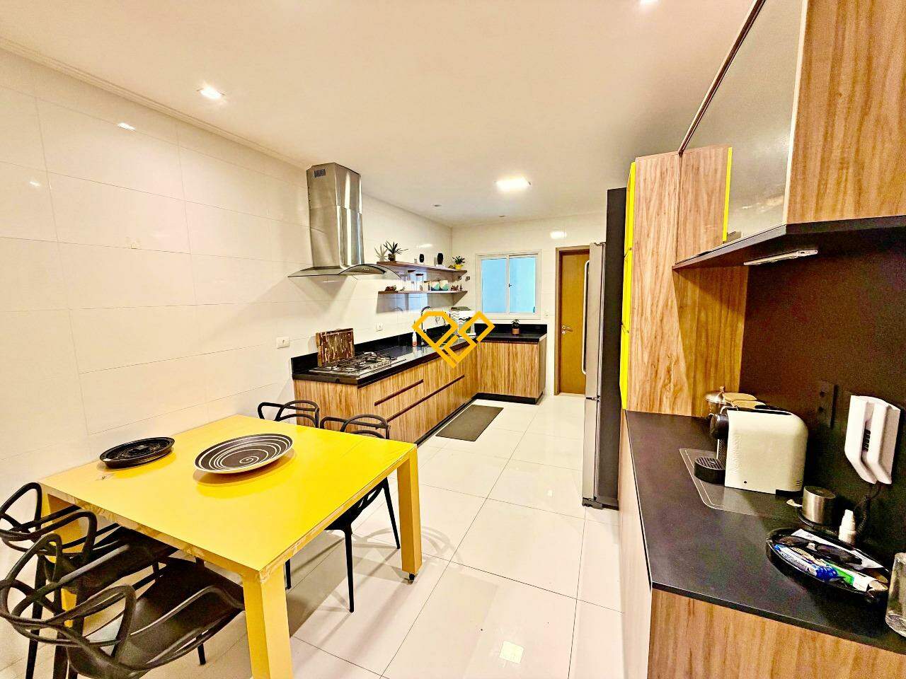 Apartamento para aluguel no Embaré: Cozinha