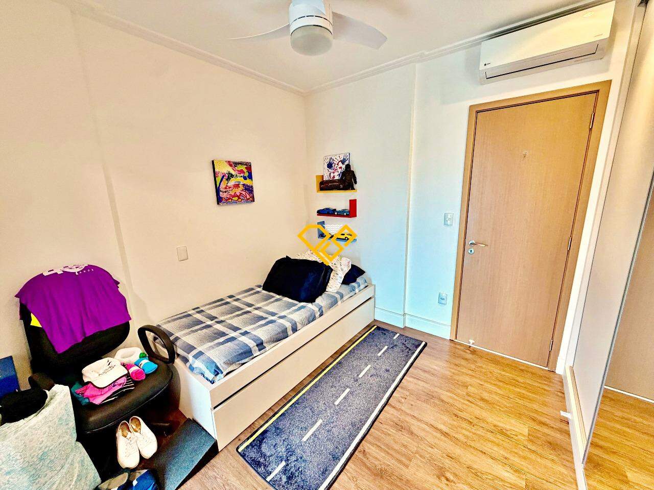 Apartamento para aluguel no Embaré: Dormitório 2