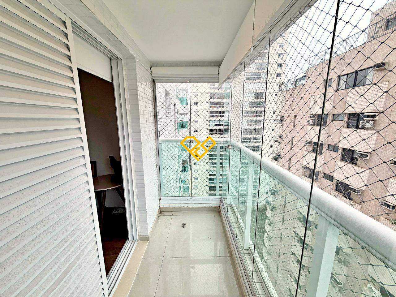 Apartamento para aluguel no Embaré: Varanda