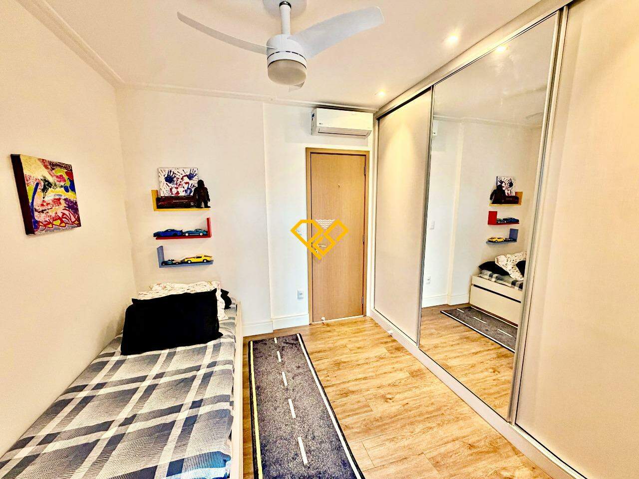 Apartamento para aluguel no Embaré: Dormitório 2