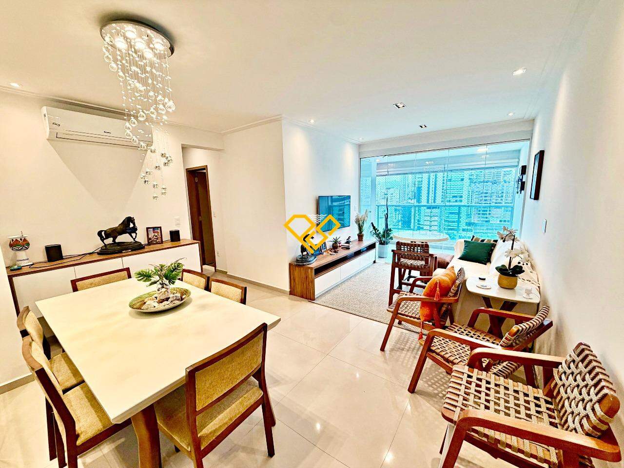 Apartamento para aluguel no Embaré: Sala