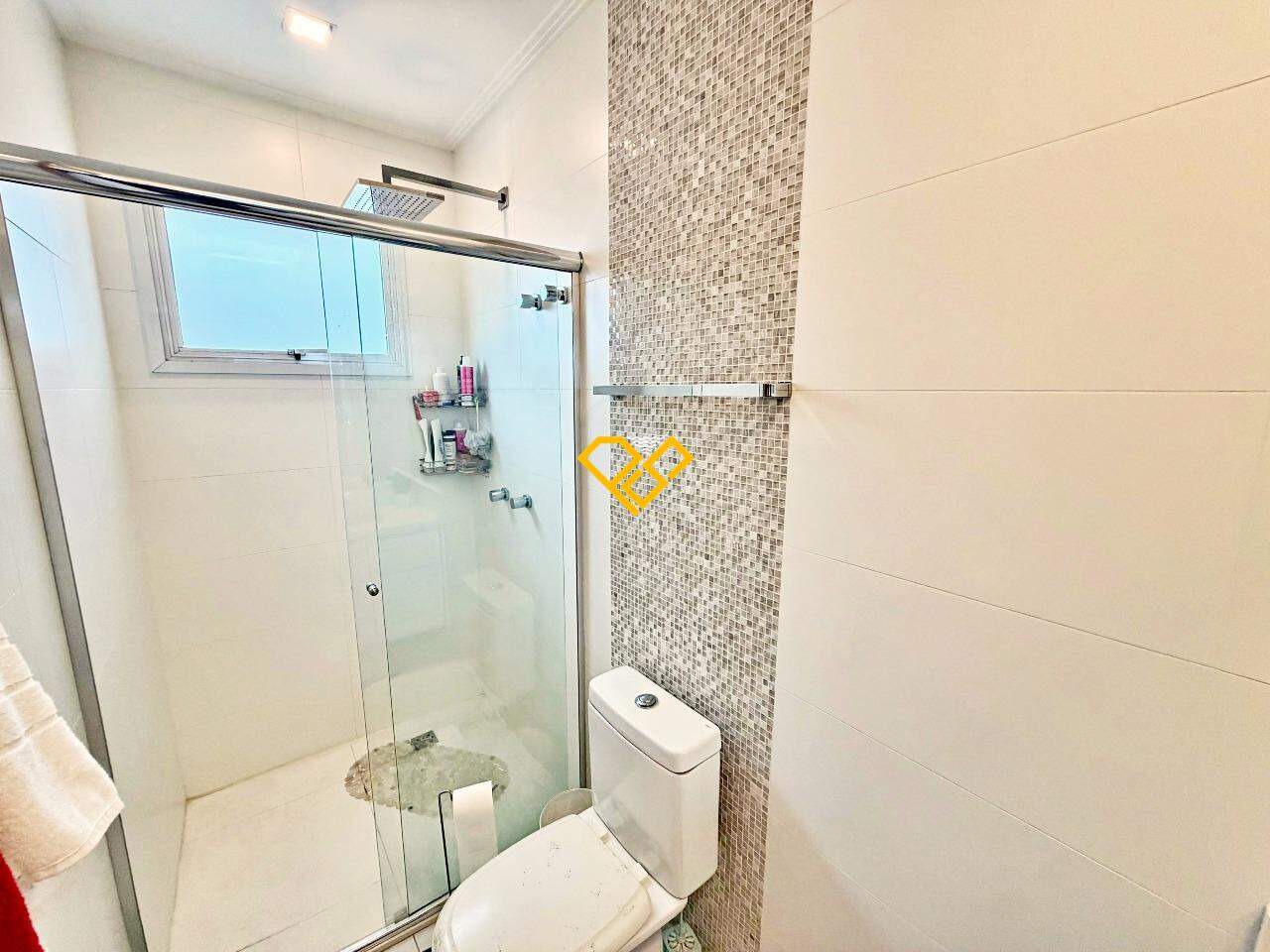 Apartamento para aluguel no Embaré: Wc suíte