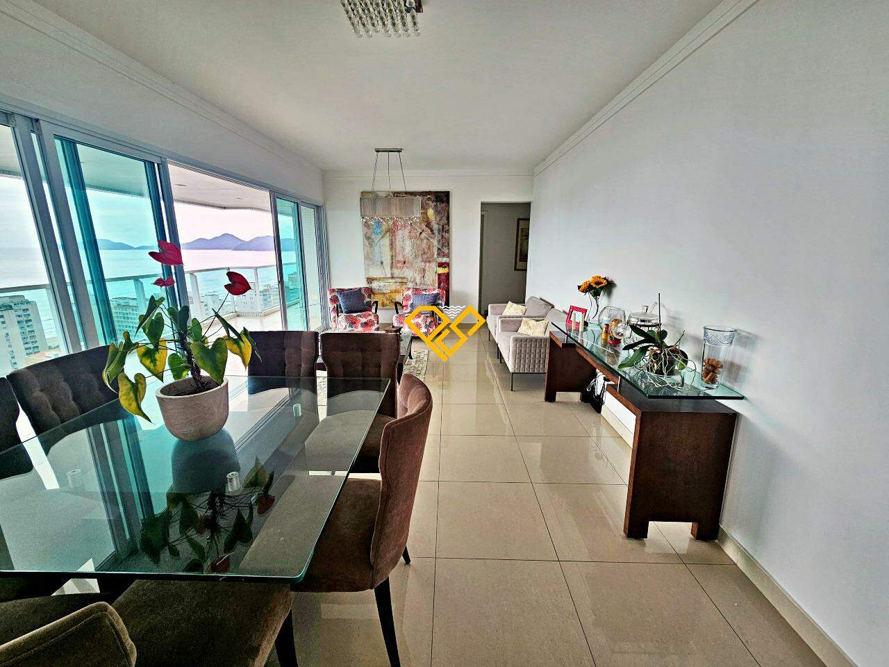 Cobertura à venda no Boqueirão: Sala 1° piso