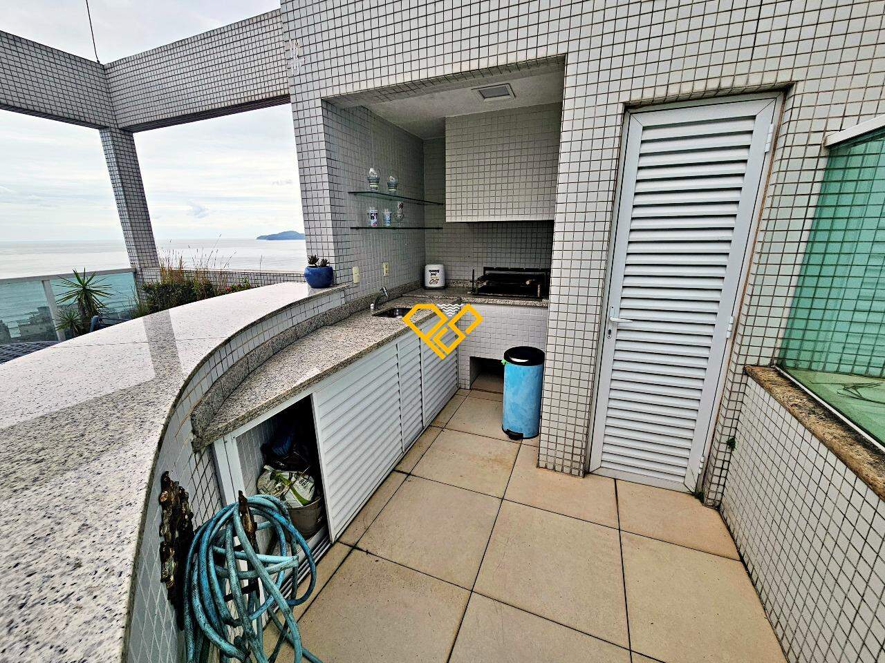 Cobertura à venda no Boqueirão: Área gourmet com churrasqueira