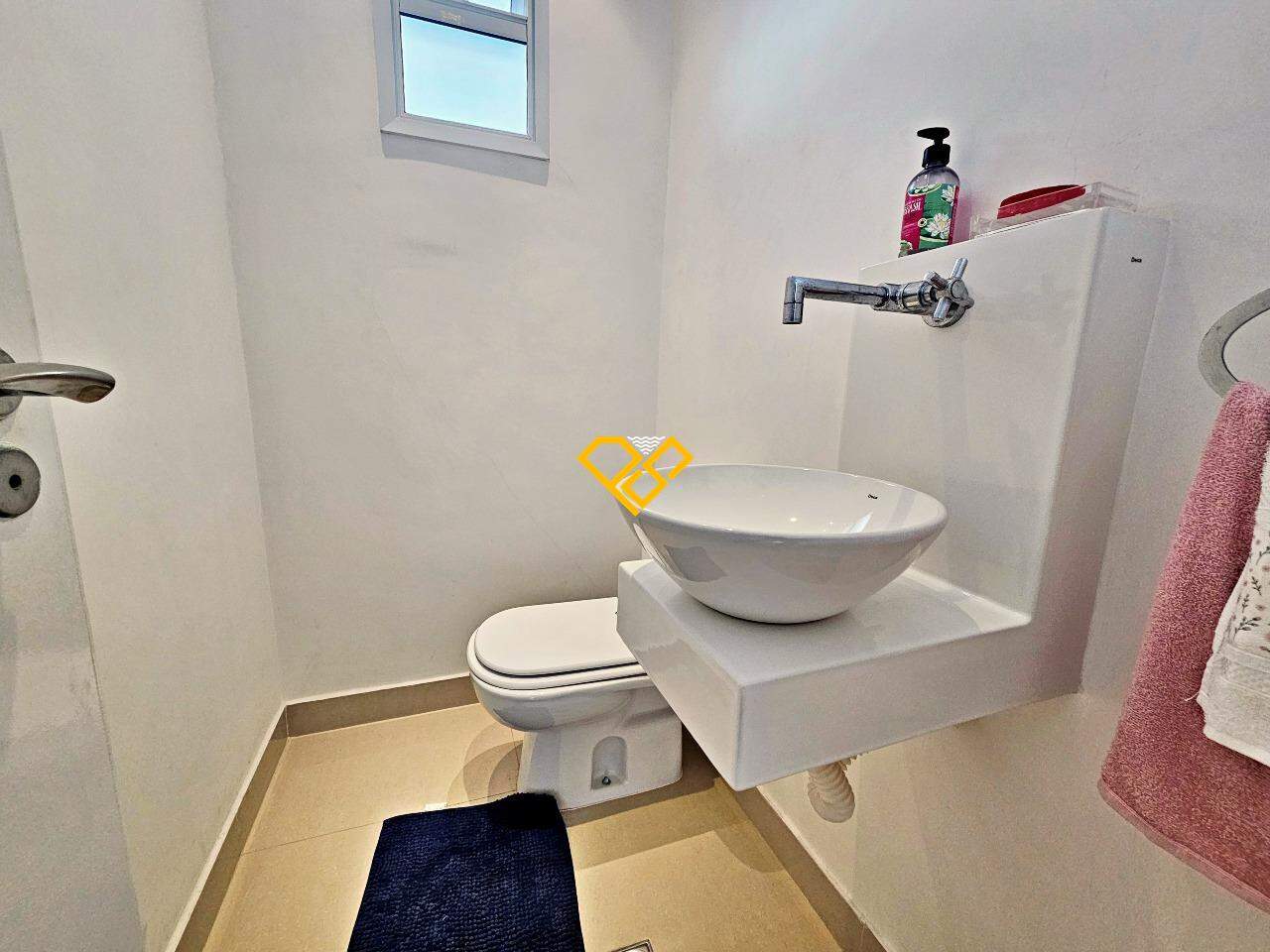 Cobertura à venda no Boqueirão: Lavabo