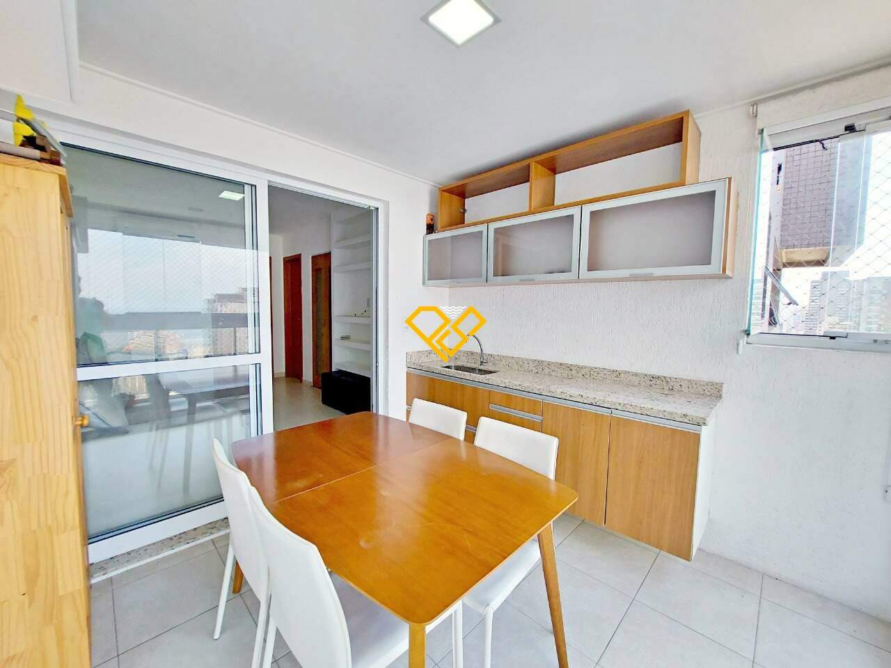 Apartamento para aluguel no Pompéia: Varanda