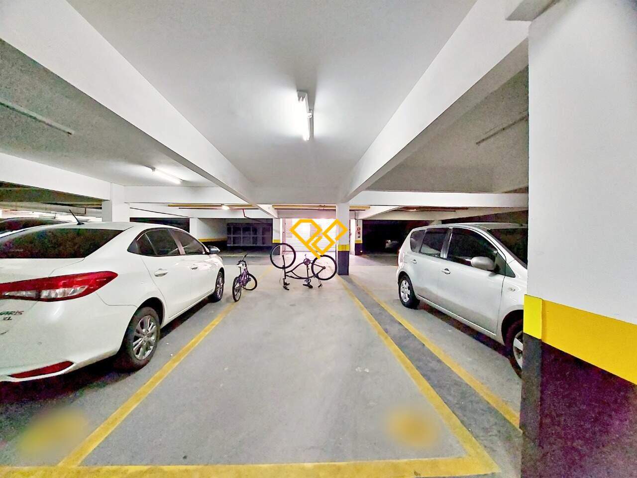 Apartamento para aluguel no Pompéia: Garagem