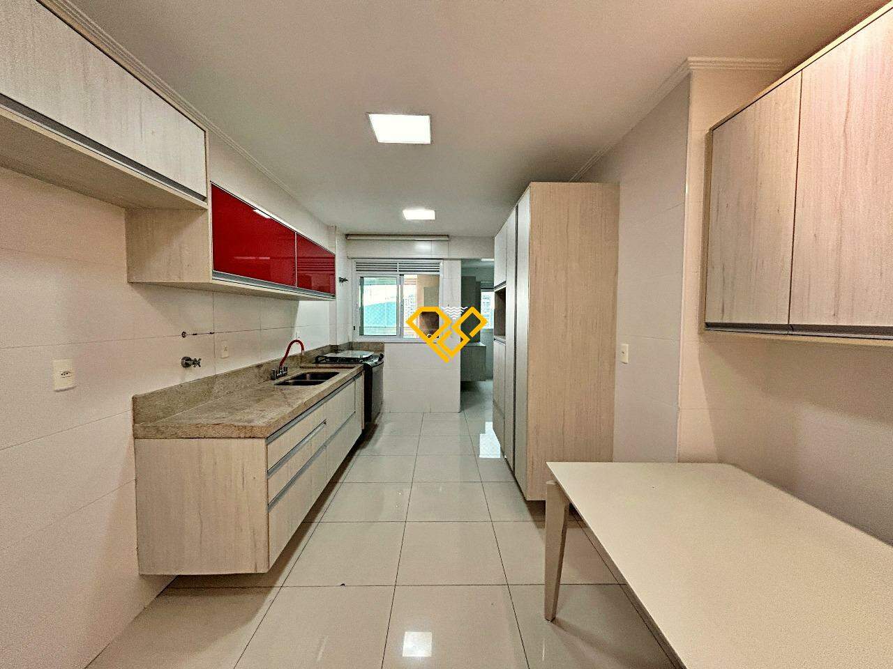 Apartamento para aluguel no Ponta da Praia: 