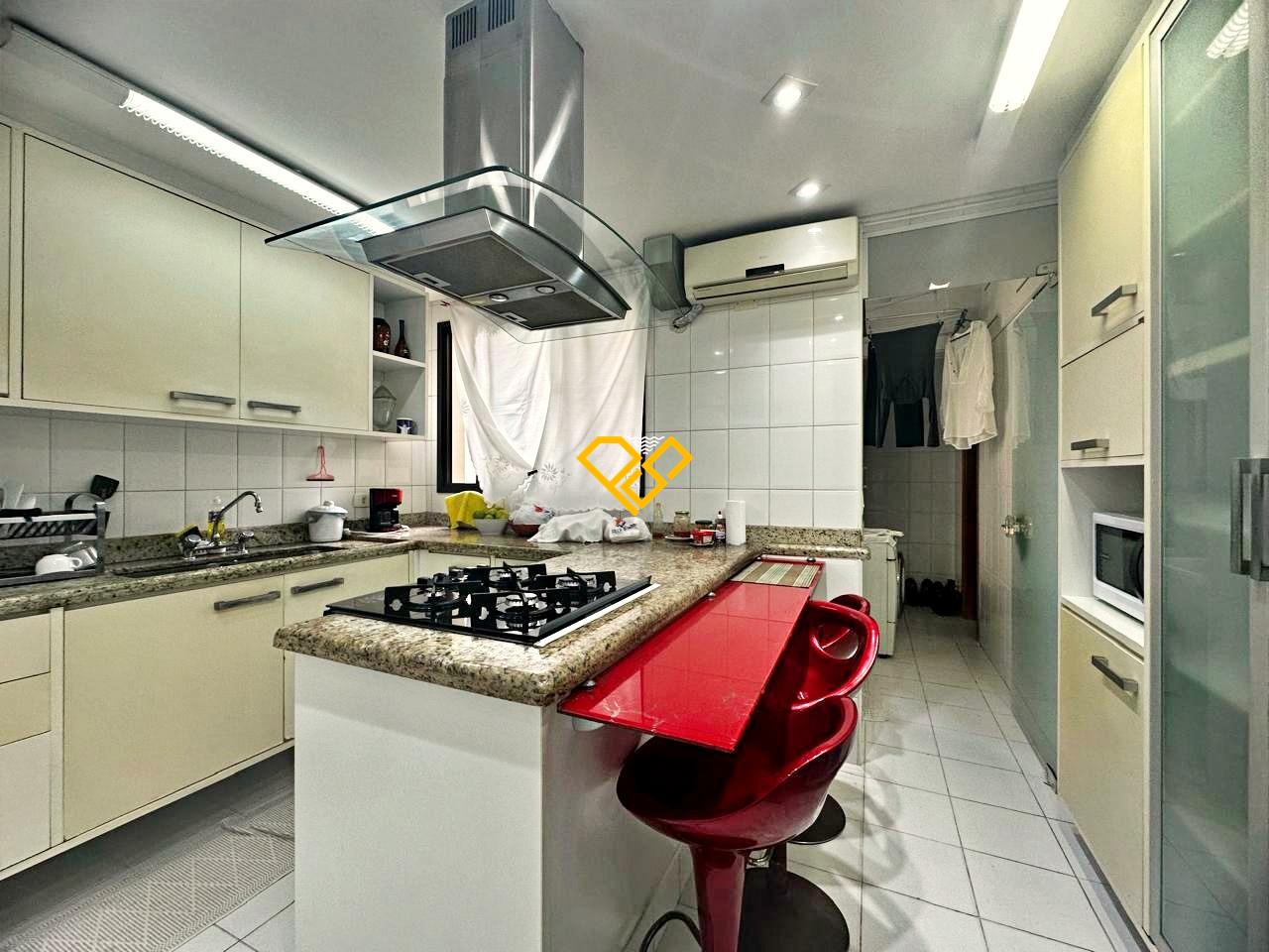 Apartamento à venda no Gonzaga: Cozinha