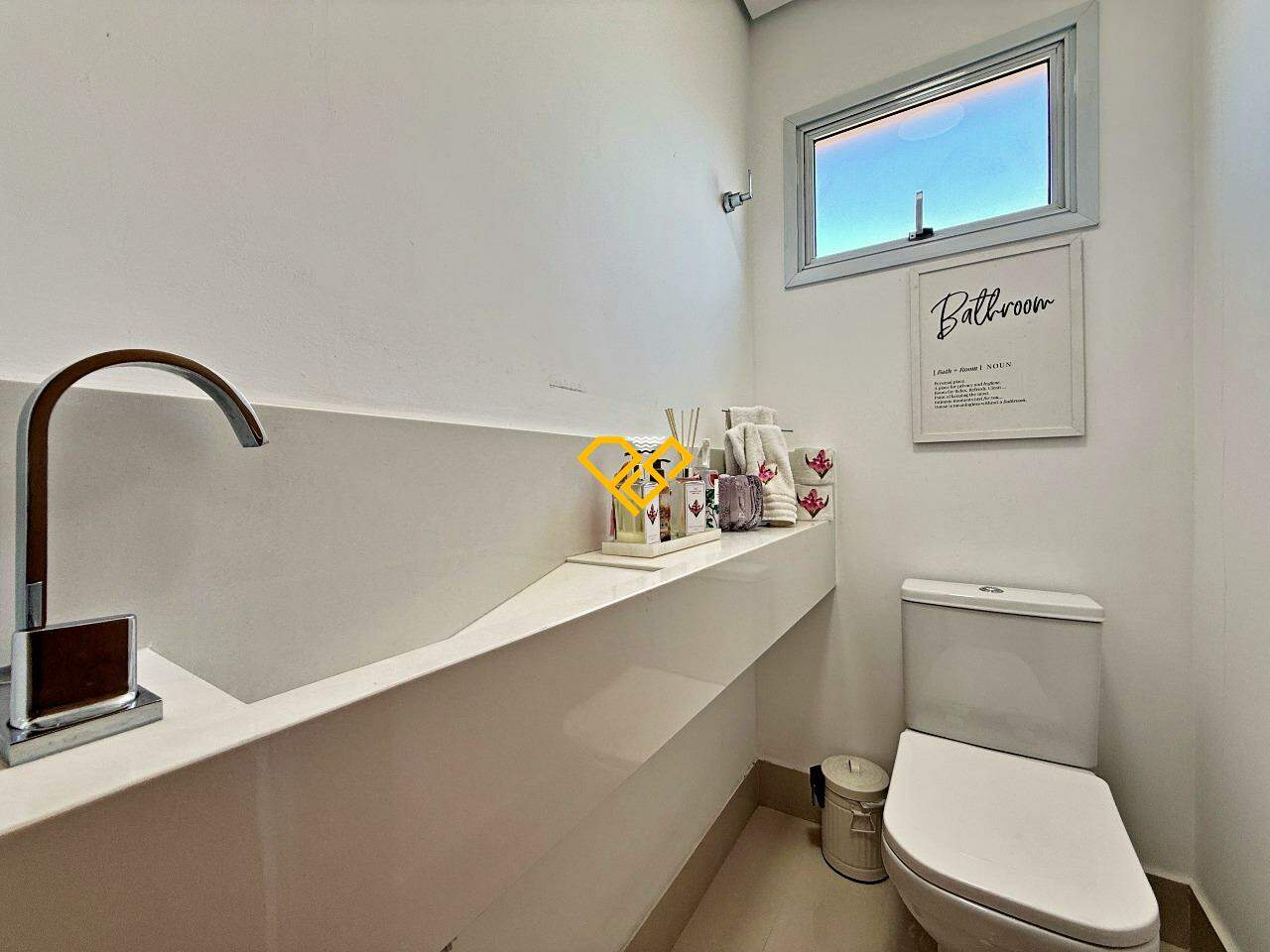 Apartamento para aluguel no Boqueirão: Lavabo