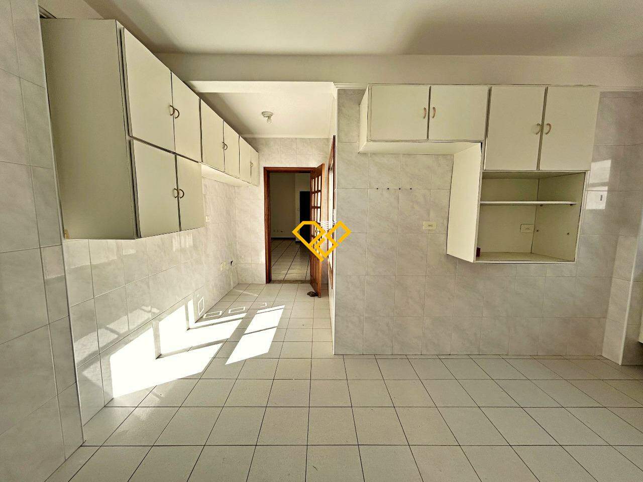 Apartamento à venda no Gonzaga: Cozinha