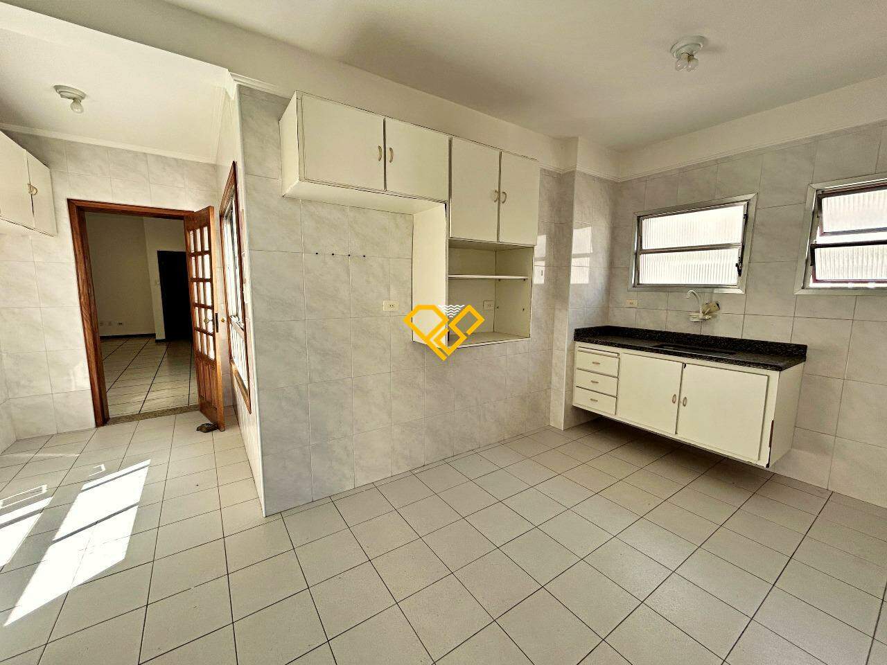 Apartamento à venda no Gonzaga: Cozinha
