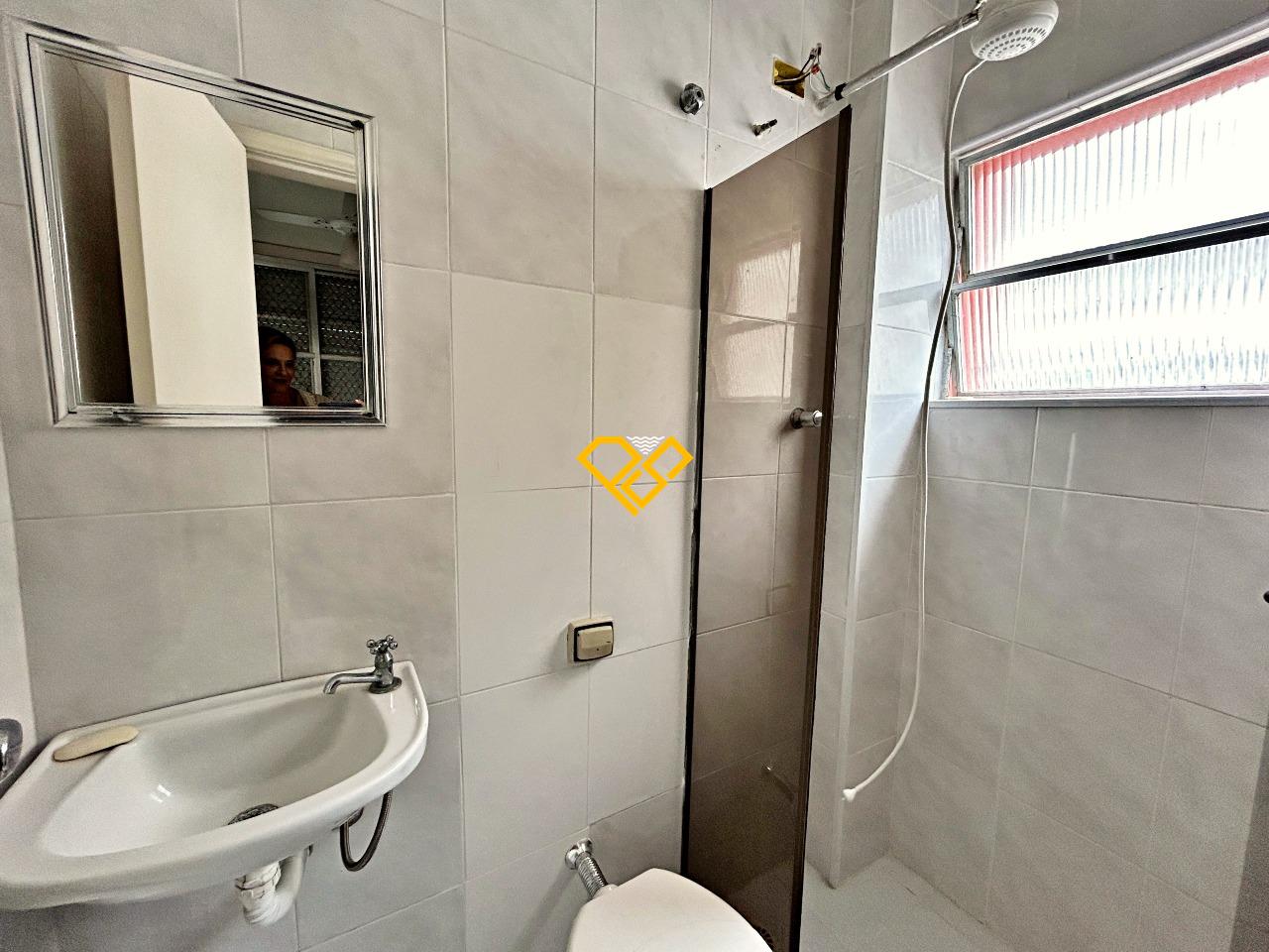 Apartamento à venda no Gonzaga: Wc de serviço