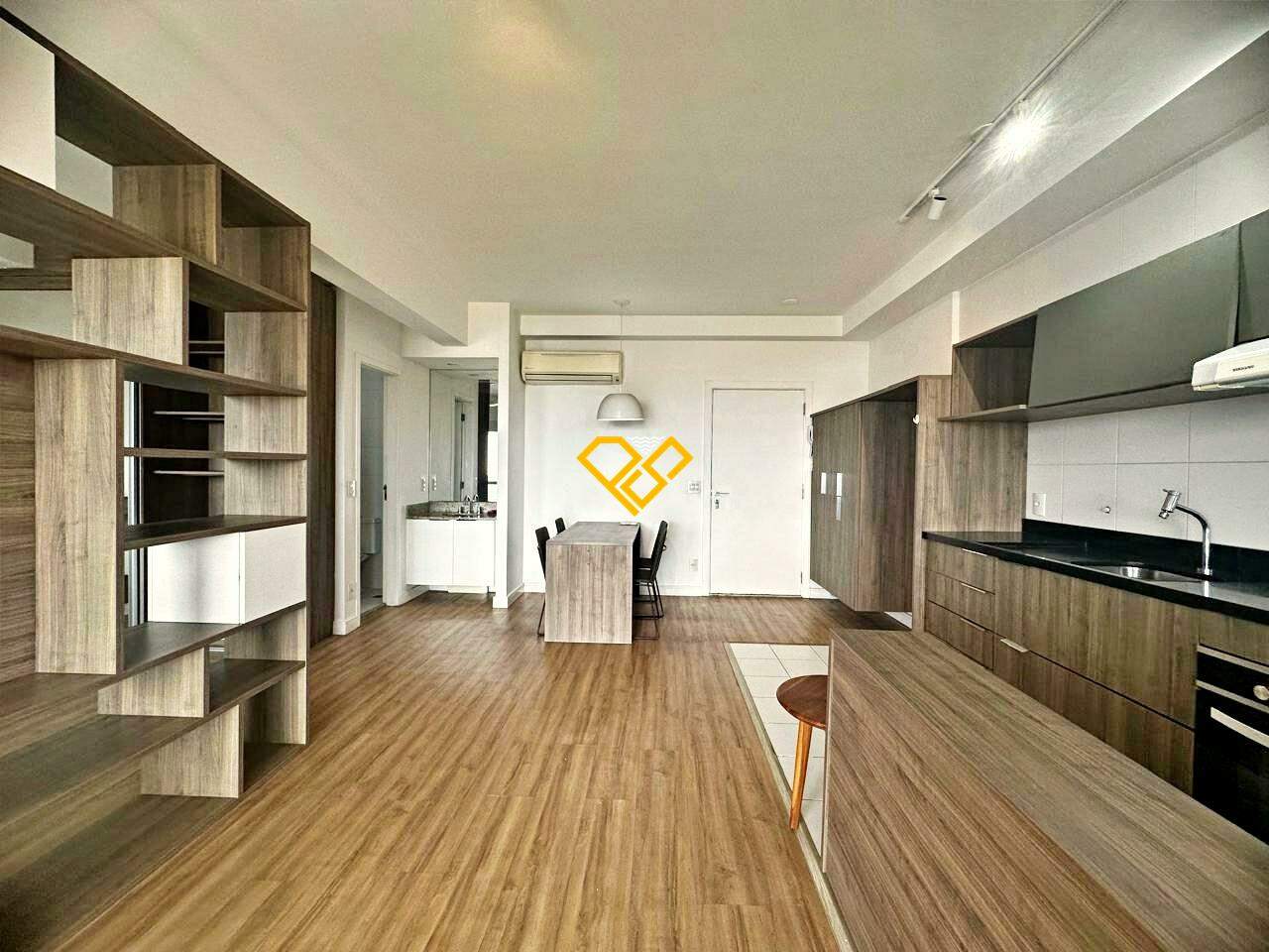 Apartamento à venda no Pompéia: Sala integrada a cozinha