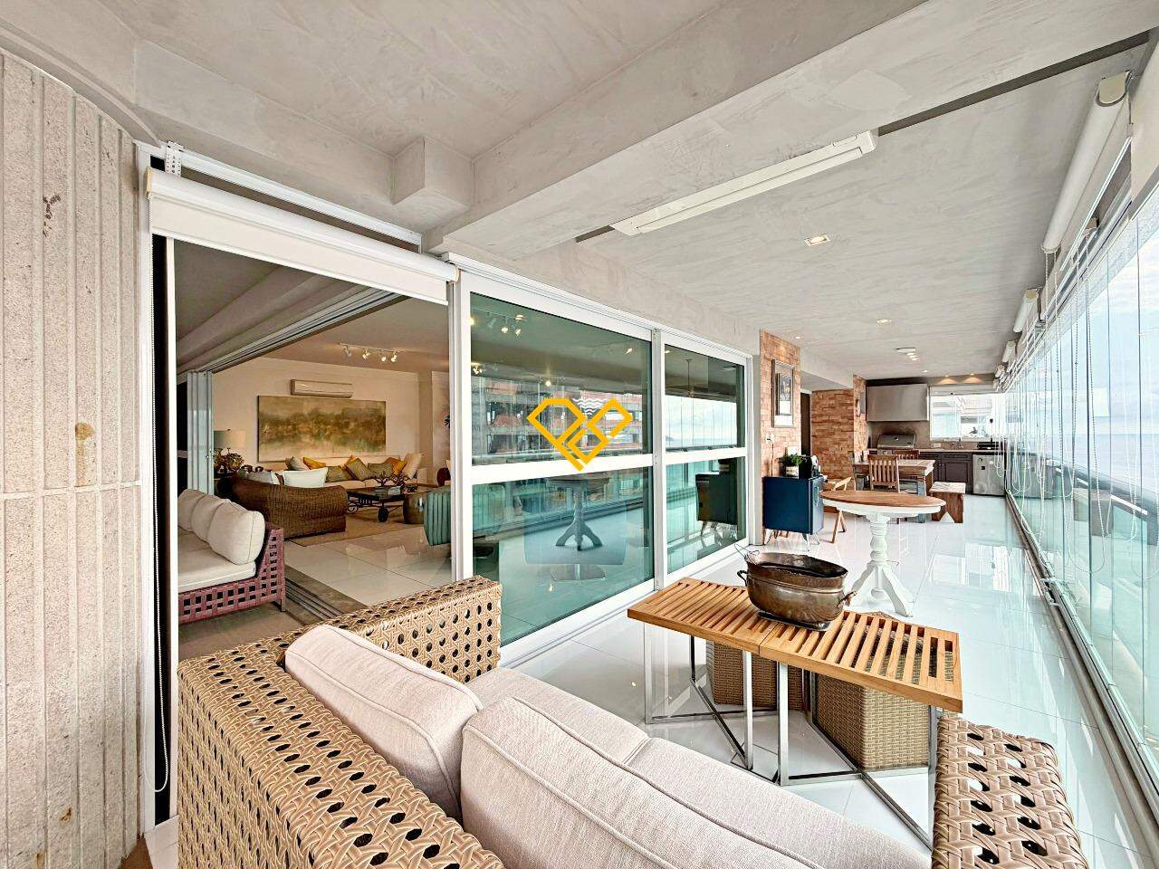 Apartamento à venda no Gonzaga: Varanda