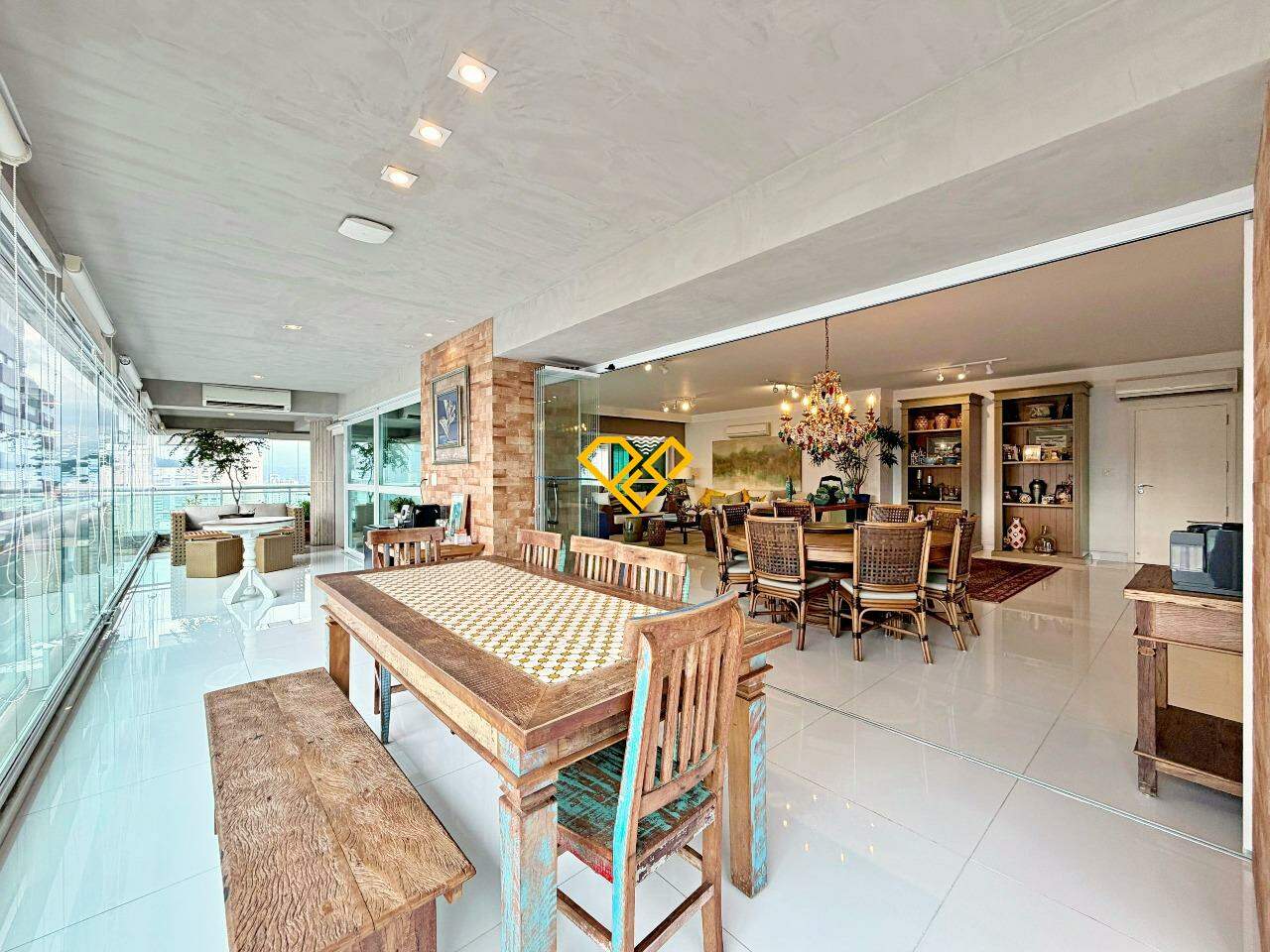 Apartamento à venda no Gonzaga: Varanda