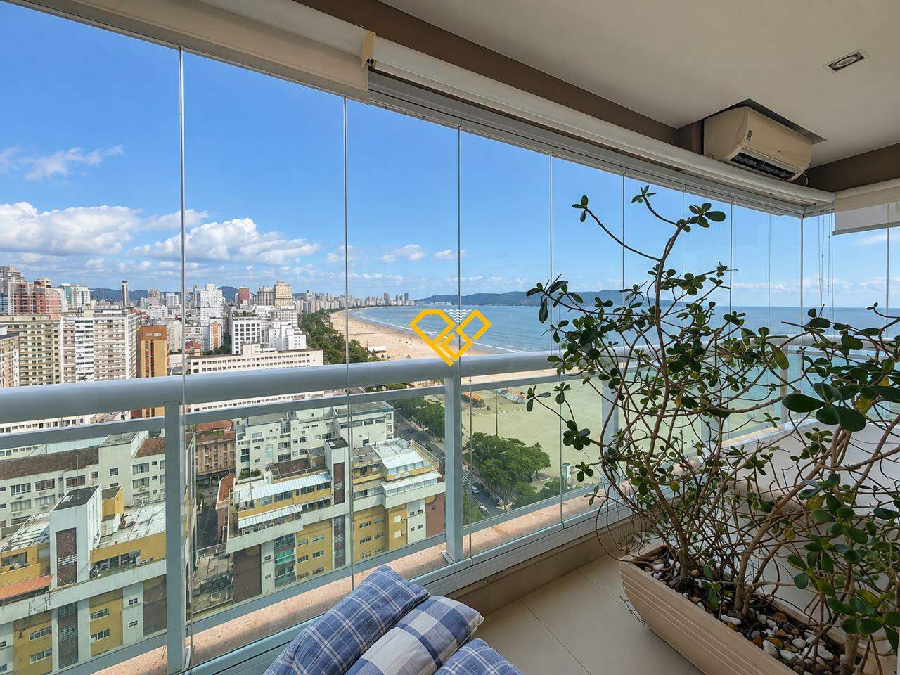 Apartamento à venda no Gonzaga: varanda 