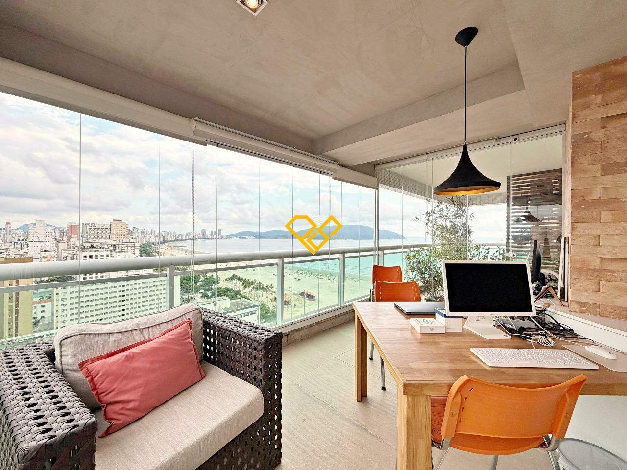 Apartamento à venda no Gonzaga: Escritório