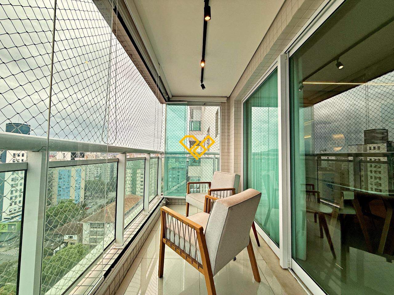 Apartamento para aluguel no Embaré: Varanda