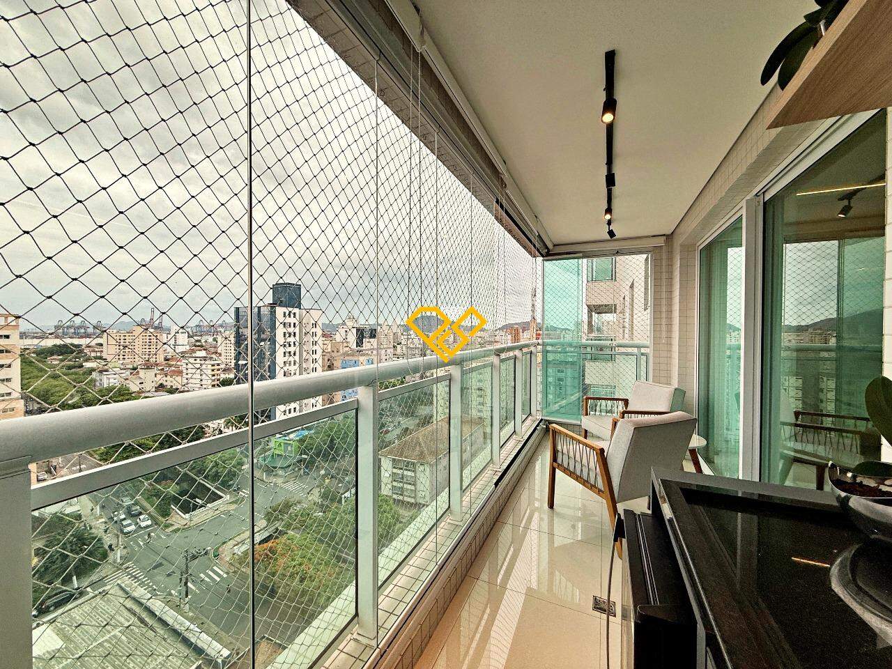 Apartamento para aluguel no Embaré: Varanda