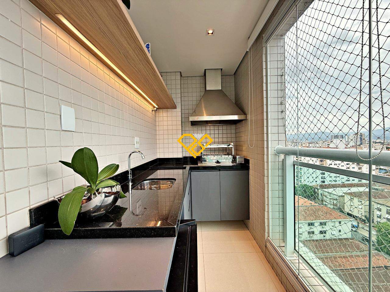 Apartamento para aluguel no Embaré: Varanda