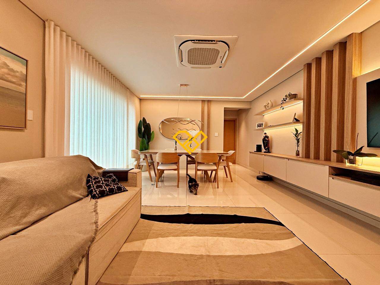 Apartamento para aluguel no Embaré: Sala