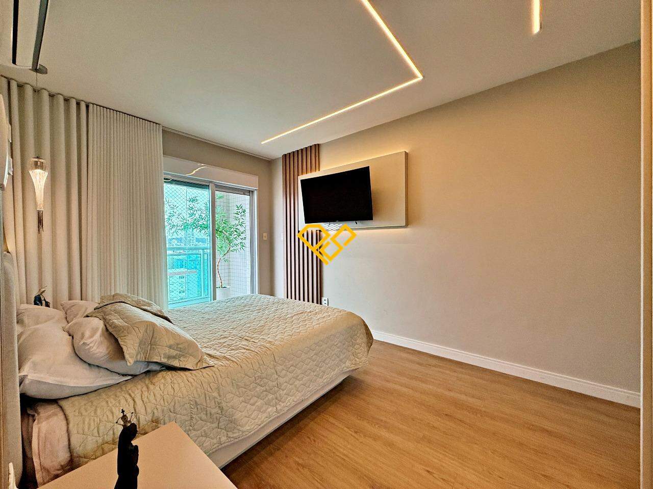 Apartamento para aluguel no Embaré: Suíte 1