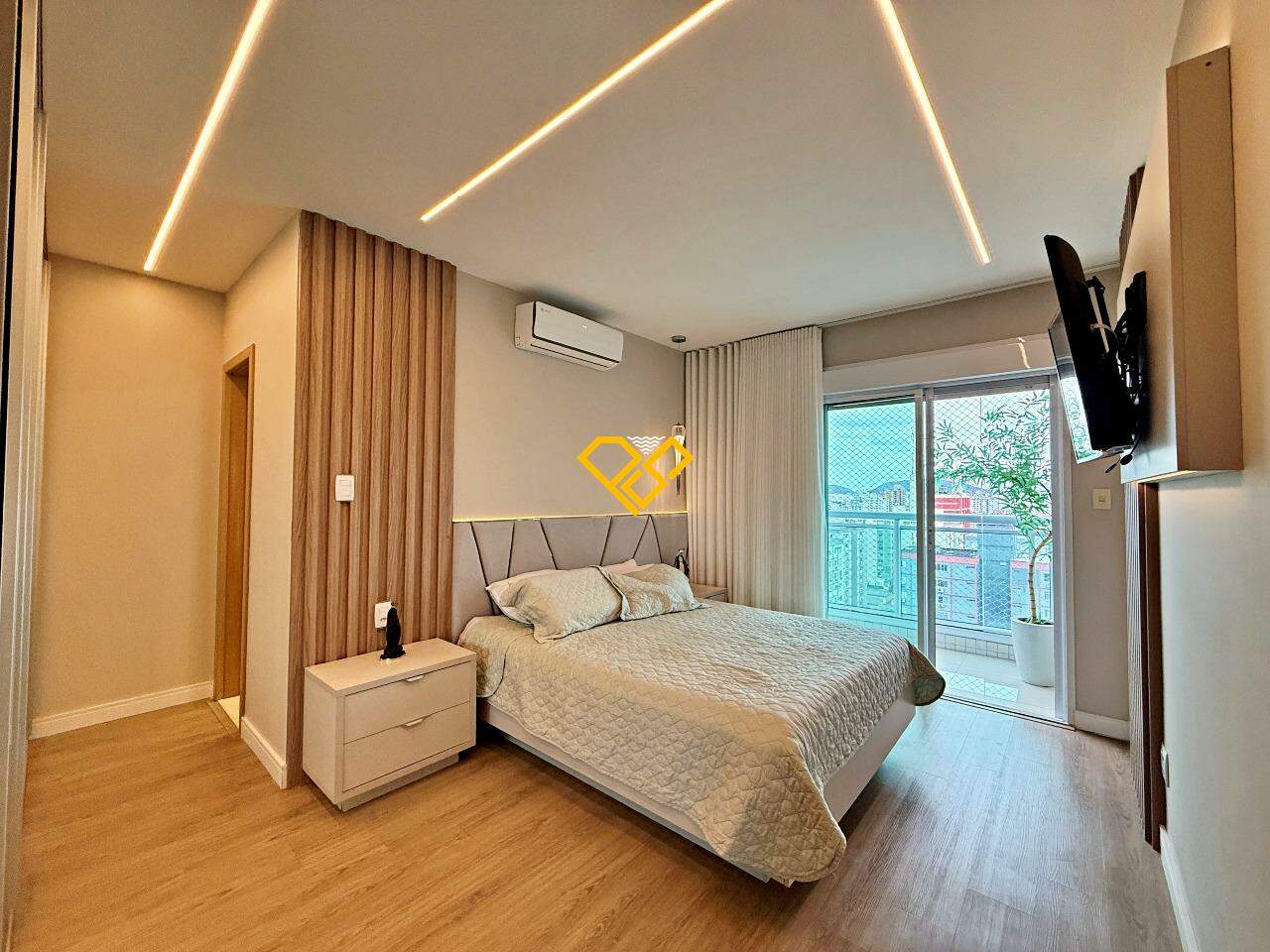 Apartamento à venda no Embaré: Suíte 1