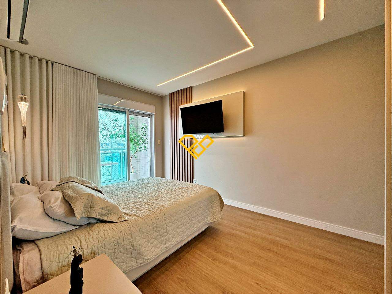 Apartamento à venda no Embaré: Suíte 1