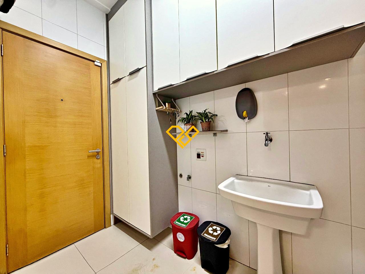 Apartamento à venda no Embaré: Área de serviço