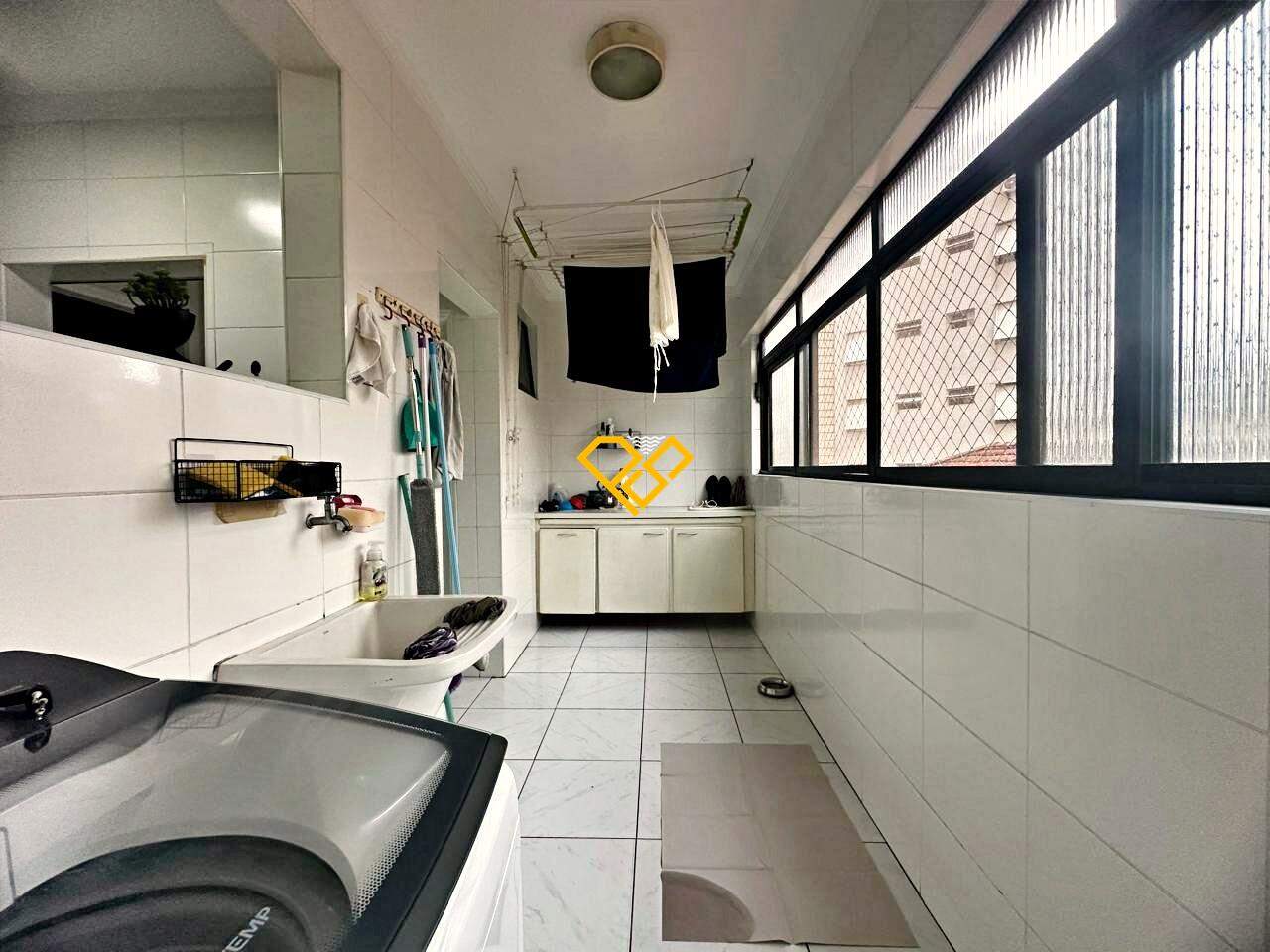 Apartamento à venda no Gonzaga: Área de serviço