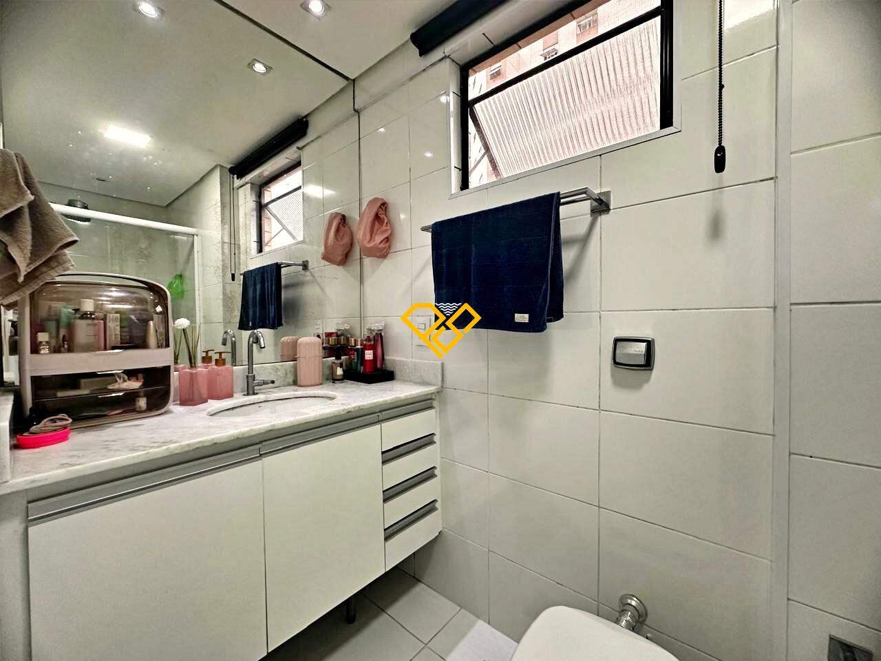 Apartamento à venda no Gonzaga: Wc suíte