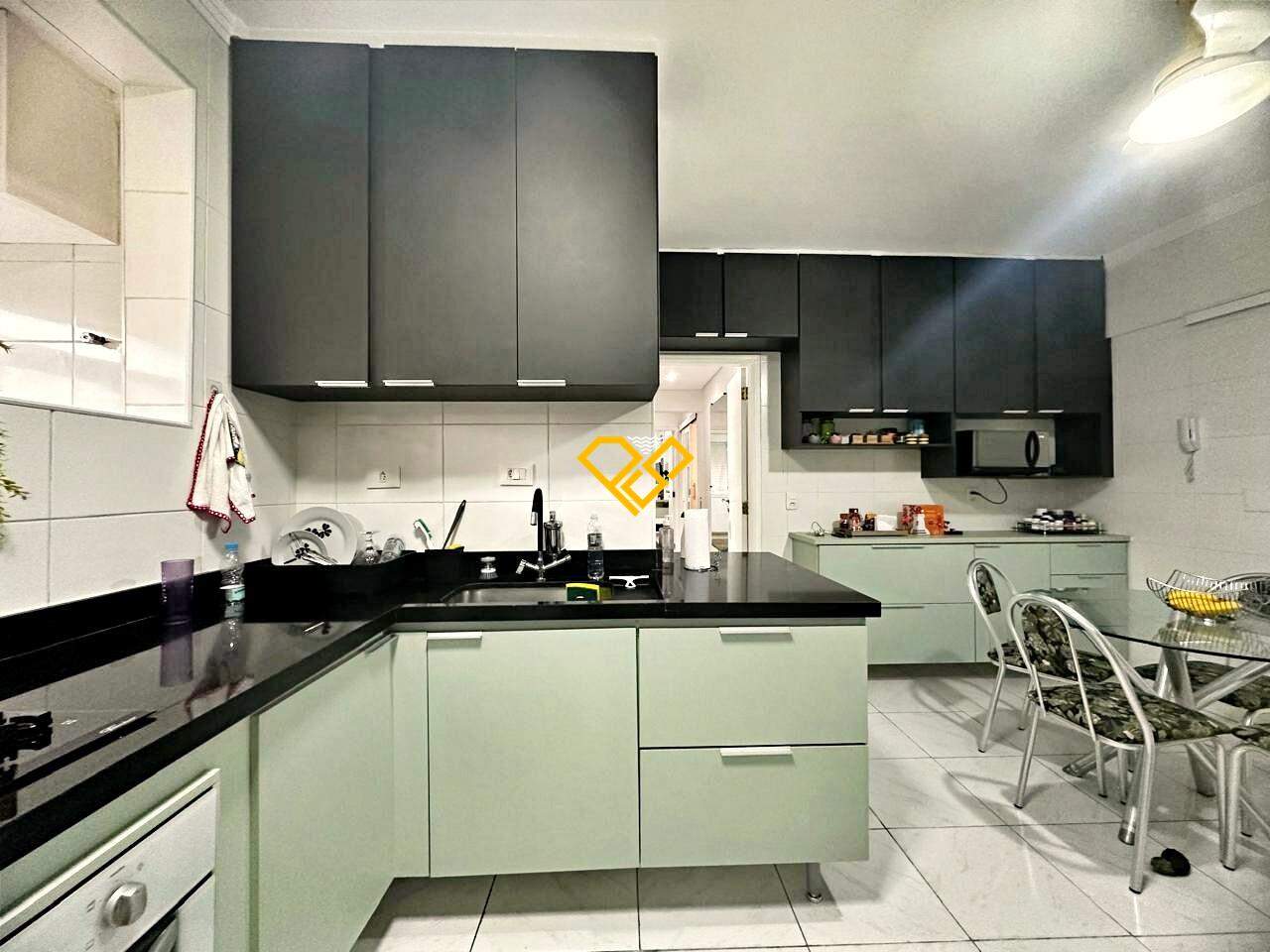 Apartamento à venda no Gonzaga: Cozinha