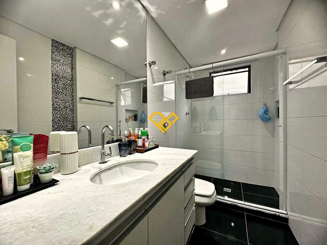 Apartamento à venda no Gonzaga: Wc social