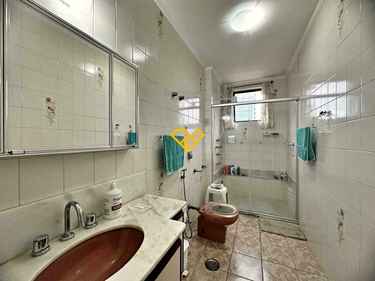 Apartamento à venda no Gonzaga: Wc social
